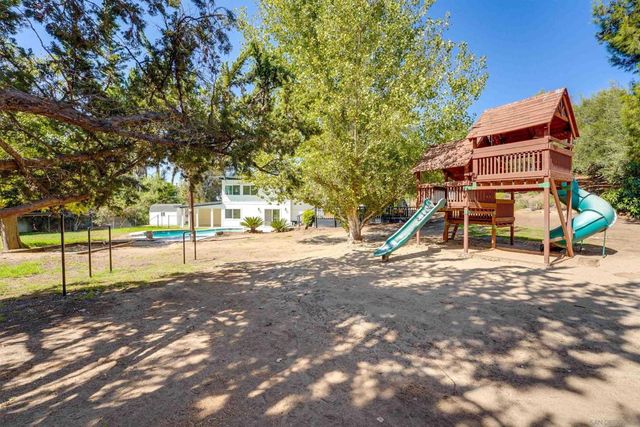 14911 Espola Rd, Poway, CA 92064
