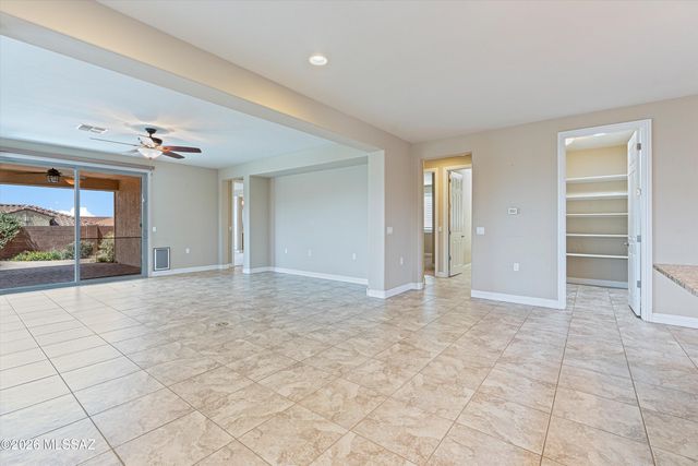 10088 S Black Surrey Drive, Vail, AZ 85641