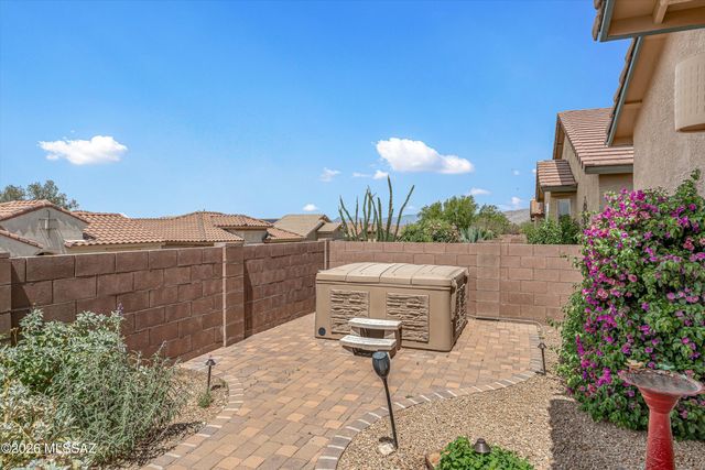 10088 S Black Surrey Drive, Vail, AZ 85641