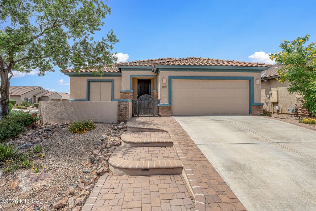 10088 S Black Surrey Drive, Vail, AZ 85641