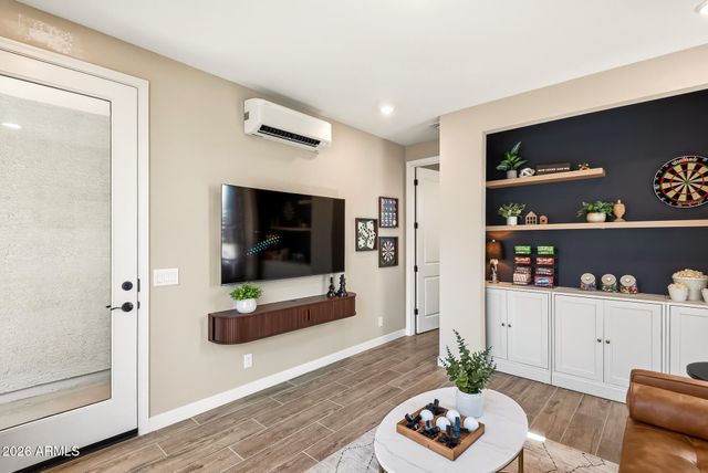 2827 E Pollo Avenue, San Tan Valley, AZ 85143