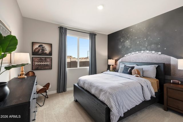 2827 E Pollo Avenue, San Tan Valley, AZ 85143