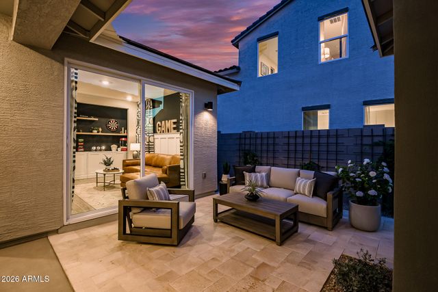 2827 E Pollo Avenue, San Tan Valley, AZ 85143