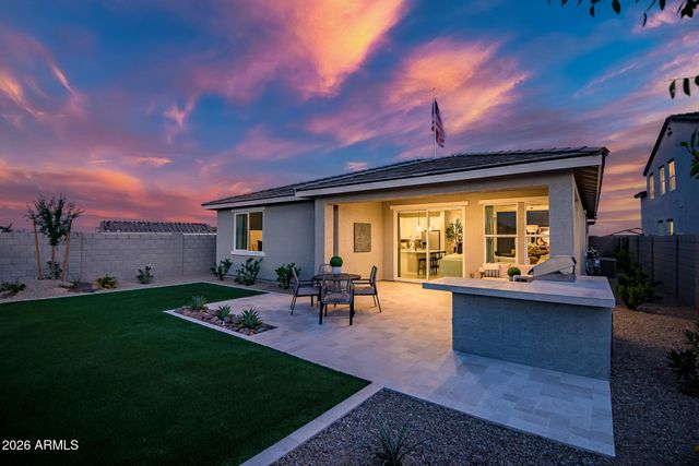 2827 E Pollo Avenue, San Tan Valley, AZ 85143
