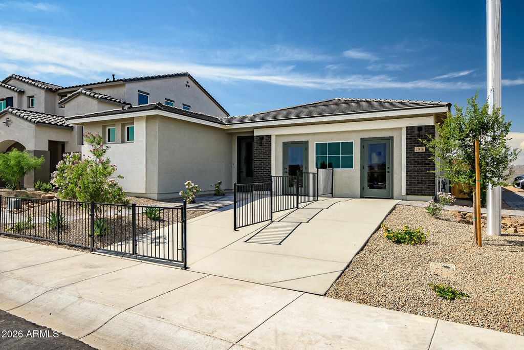 2827 E Pollo Avenue, San Tan Valley, AZ 85143 — photo 2
