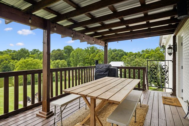 6429 Trails End Rd, College Grove, TN 37046