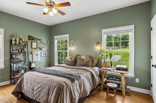 6429 Trails End Rd, College Grove, TN 37046