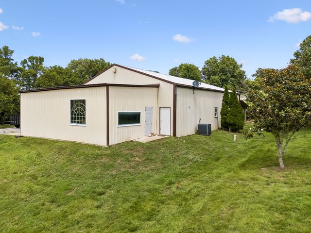 6429 Trails End Rd, College Grove, TN 37046
