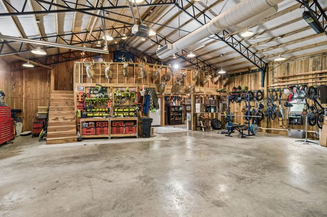 6429 Trails End Rd, College Grove, TN 37046