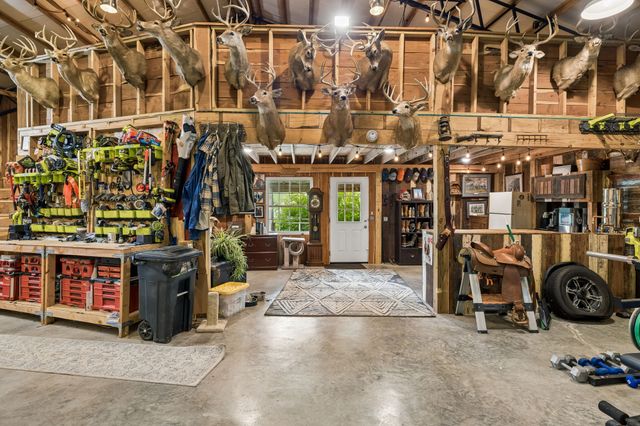 6429 Trails End Rd, College Grove, TN 37046