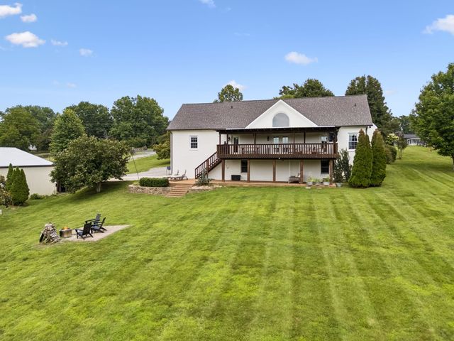 6429 Trails End Rd, College Grove, TN 37046