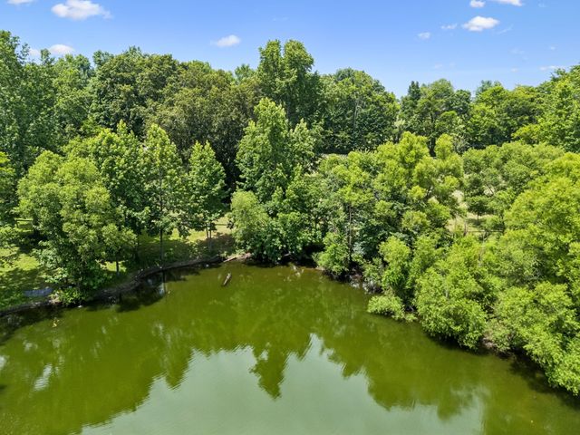 6429 Trails End Rd, College Grove, TN 37046