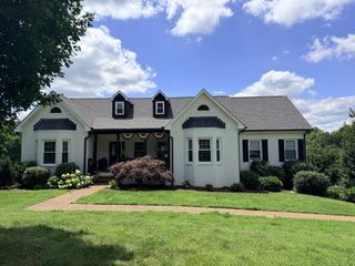 6429 Trails End Rd, College Grove, TN 37046