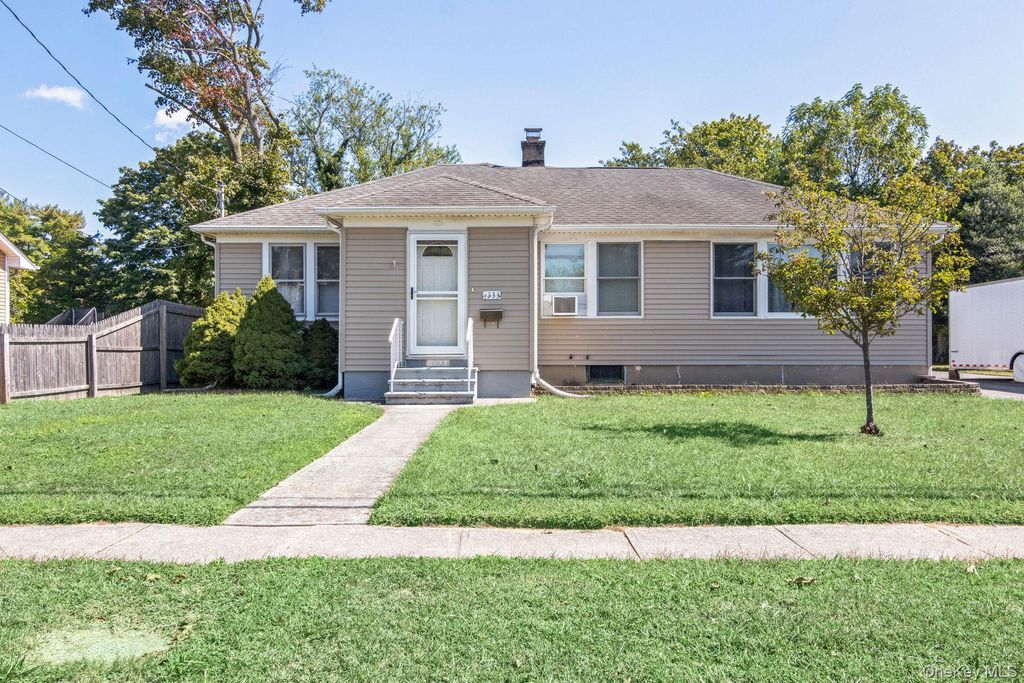 1333 Richland Boulevard, Bay Shore, NY 11706