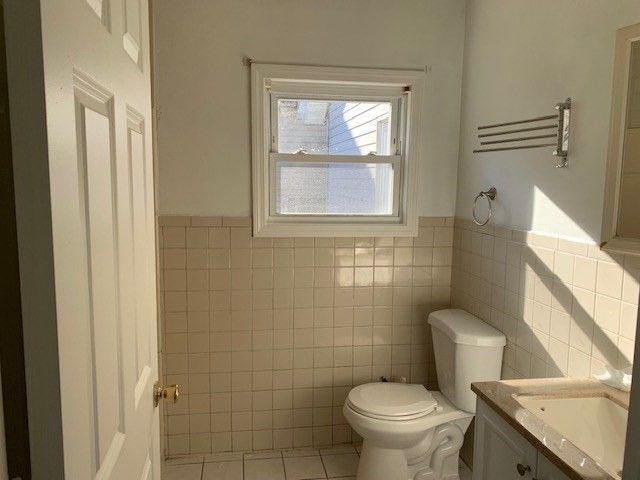 174 Jencks St 3, Fall River, MA 02723