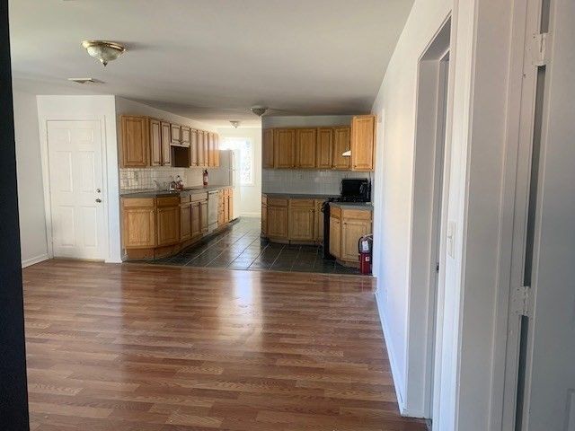 174 Jencks St 3, Fall River, MA 02723