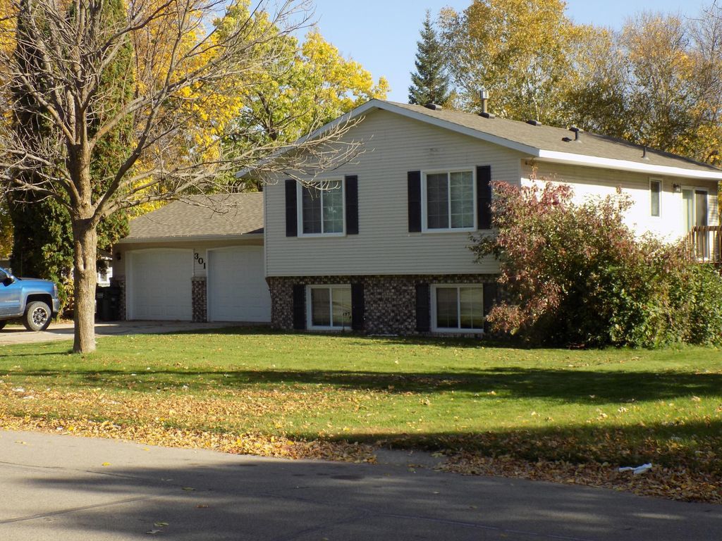 301 23rd Street SE, Willmar, MN 56201 — photo 2
