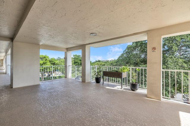 3080 N Course Drive 501, Pompano Beach, FL 33069