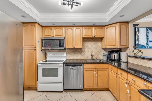 3080 N Course Drive 501, Pompano Beach, FL 33069