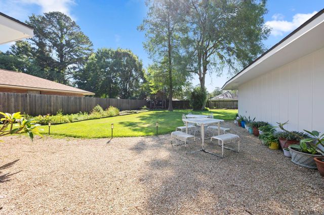 348 Chippenham Dr, Baton Rouge, LA 70808