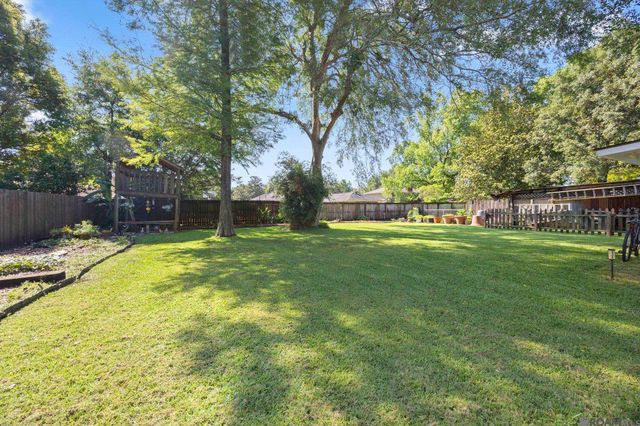 348 Chippenham Dr, Baton Rouge, LA 70808