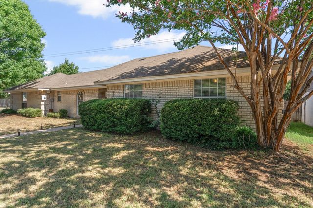 101 Black Forest Drive, Weatherford, TX 76086