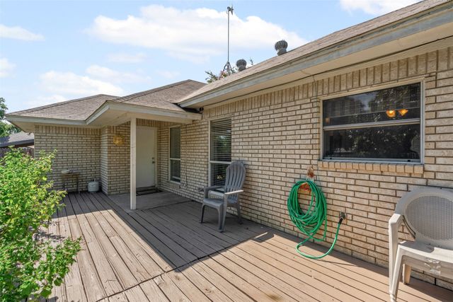 101 Black Forest Drive, Weatherford, TX 76086