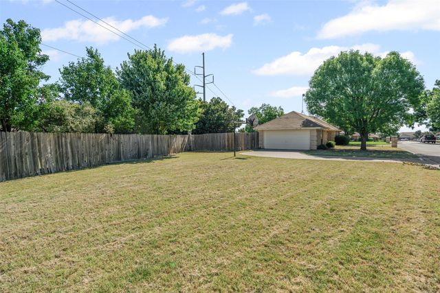 101 Black Forest Drive, Weatherford, TX 76086
