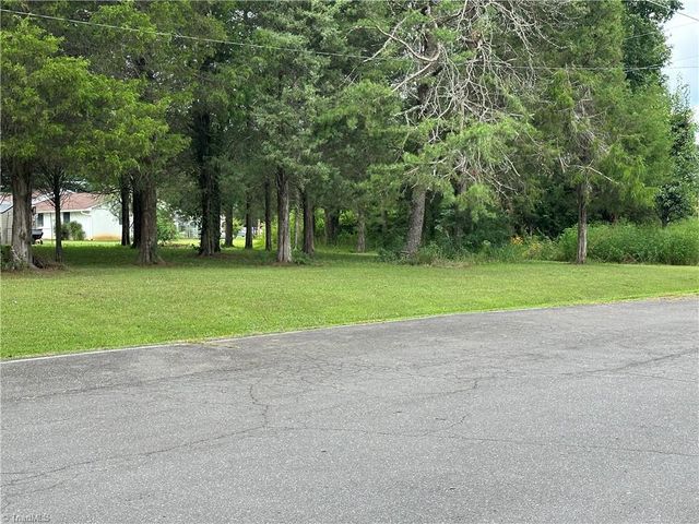 1590 Farmington Road, Mocksville, NC 27028