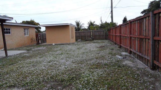 700 N 70th Ave 700, Hollywood, FL 33024