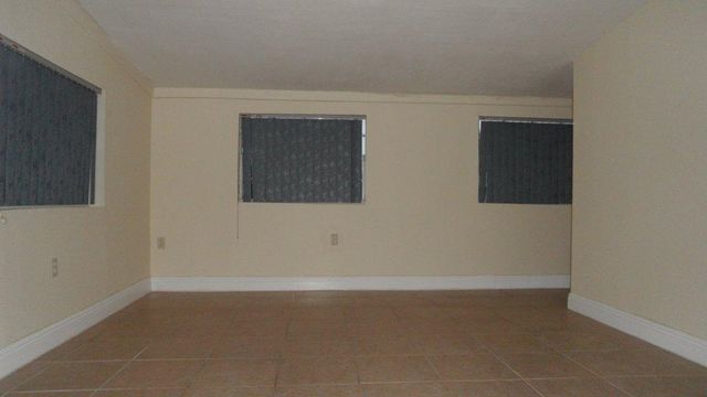 700 N 70th Ave 700, Hollywood, FL 33024