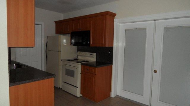 700 N 70th Ave 700, Hollywood, FL 33024