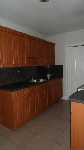 700 N 70th Ave 700, Hollywood, FL 33024