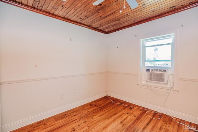 6500 Sanders St, Milton, FL 32570