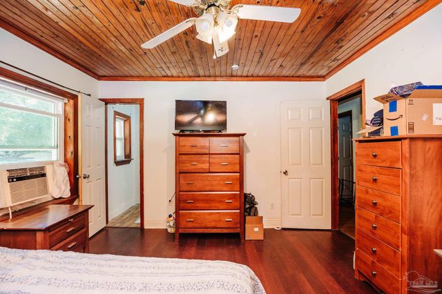 6500 Sanders St, Milton, FL 32570