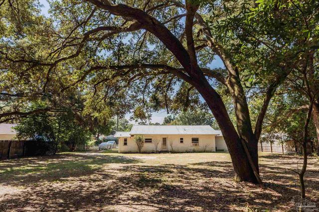 6500 Sanders St, Milton, FL 32570