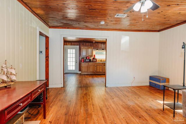 6500 Sanders St, Milton, FL 32570