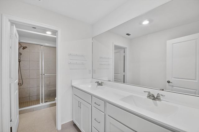6933 N Harbours Edge Avenue, Lake Worth, FL 33467