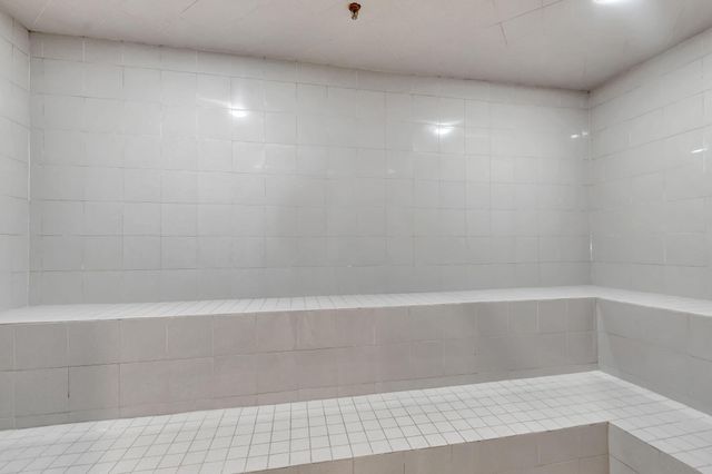 6933 N Harbours Edge Avenue, Lake Worth, FL 33467