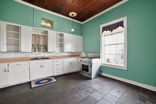 400 S Main ST, Belton, TX 76513
