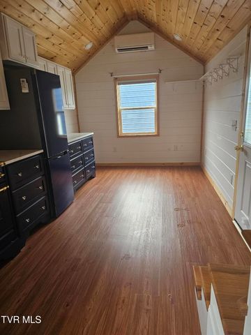 2949 Highway 321, Parrottsville, TN 37843
