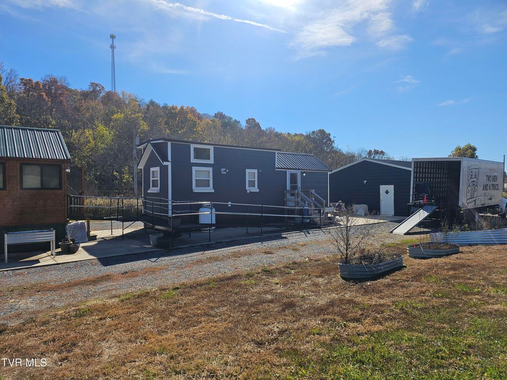 2949 Highway 321, Parrottsville, TN 37843