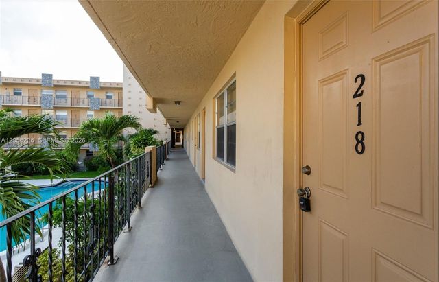 2145 Pierce Street 218, Hollywood, FL 33020