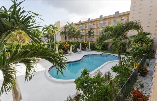 2145 Pierce Street 218, Hollywood, FL 33020