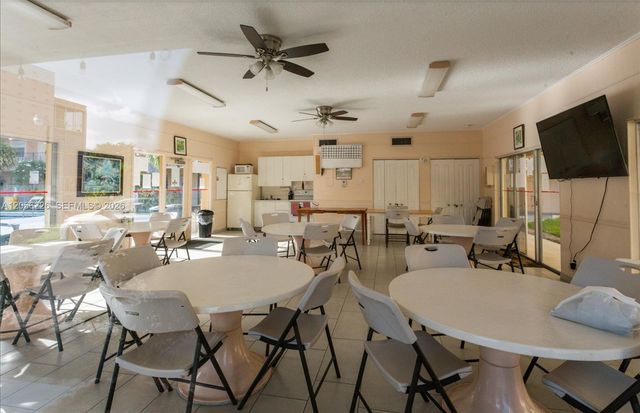 2145 Pierce Street 218, Hollywood, FL 33020