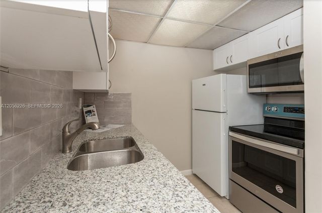 2145 Pierce Street 218, Hollywood, FL 33020