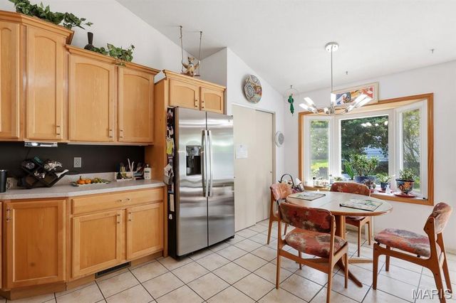 12080 Spruce Haven Drive, Creve Coeur, MO 63146