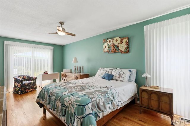 12080 Spruce Haven Drive, Creve Coeur, MO 63146
