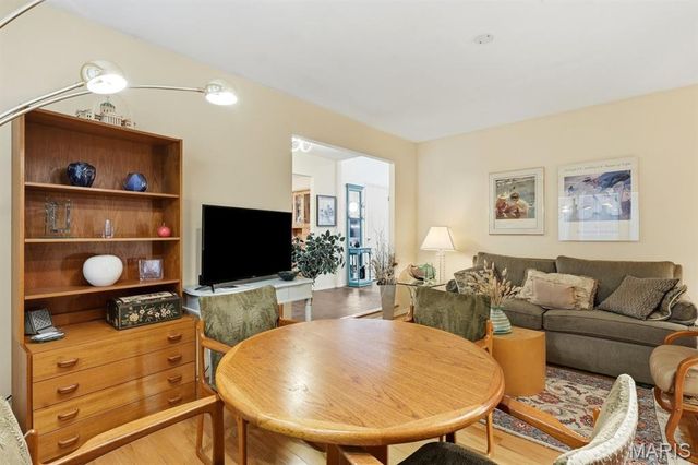 12080 Spruce Haven Drive, Creve Coeur, MO 63146