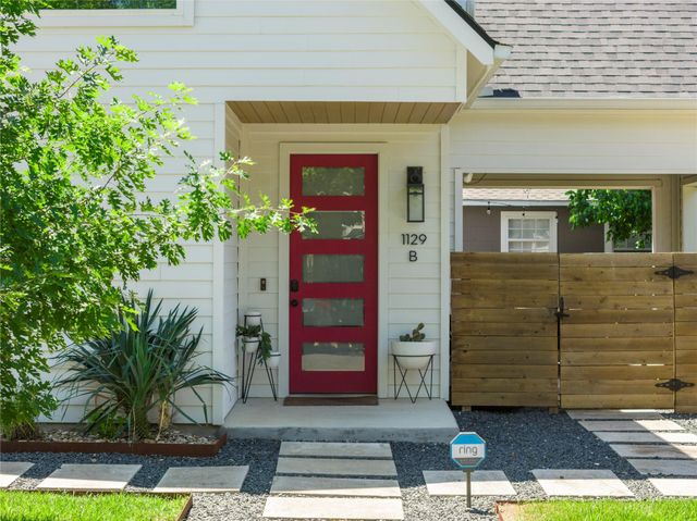 1129 Henninger ST B, Austin, TX 78702